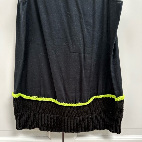 Hache Lightweight Top with Neon Green Detail - Picture 4 of 9